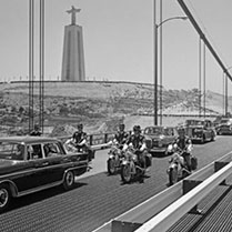 Ponte com carros em 1966