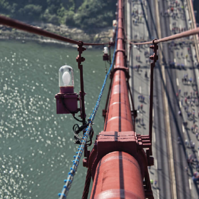 Vista dos suportes da ponte