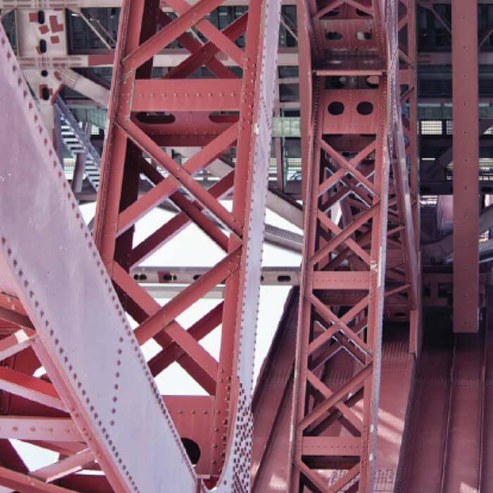 Vista da estrutrura inferior da ponte